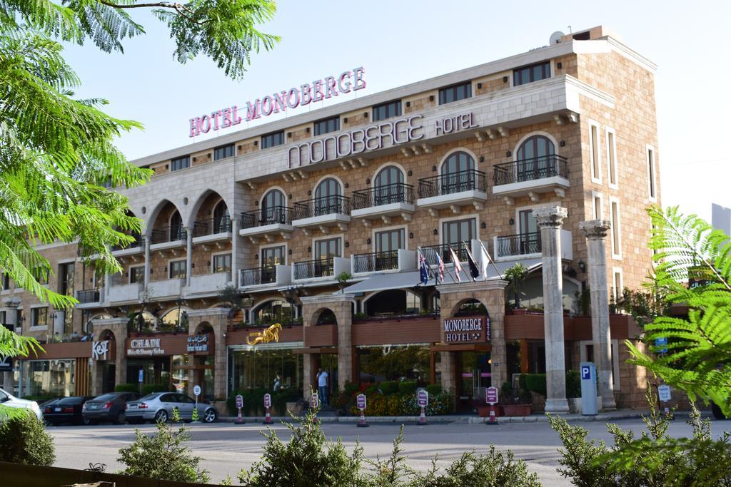 Monoberge Hotel Byblos Exteriör bild